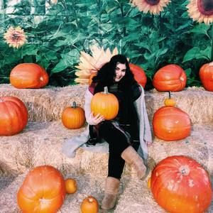 Meet your Posher, Iman